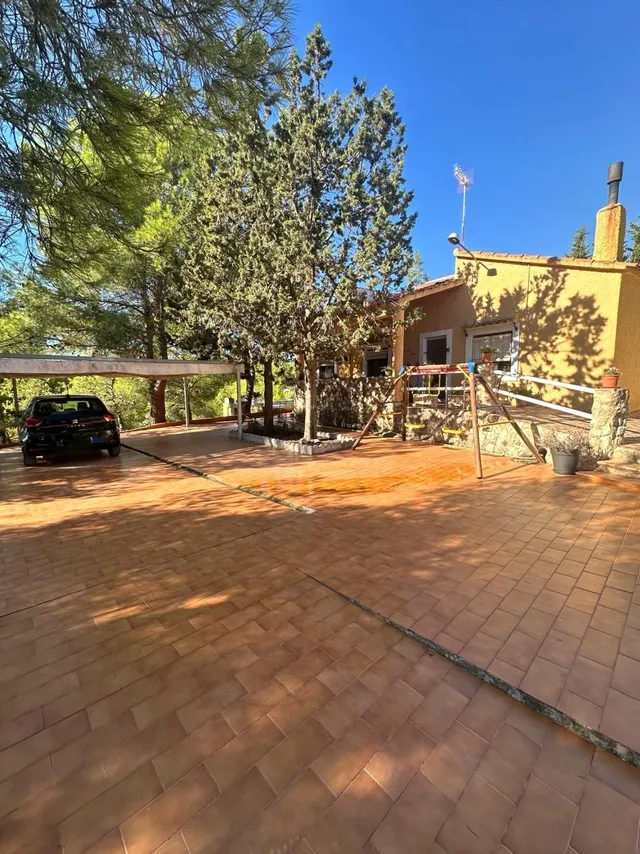 Vivienda independiente con parcela de 2.446 m2, piscina y vistas a la montaña en El Berro — 15