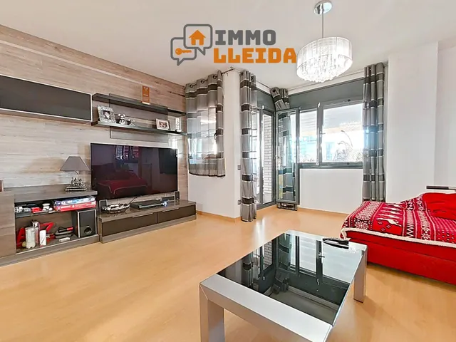 EXCLUSIVO Piso Parc de lAigua con gran terraza, parking y trastero — 28