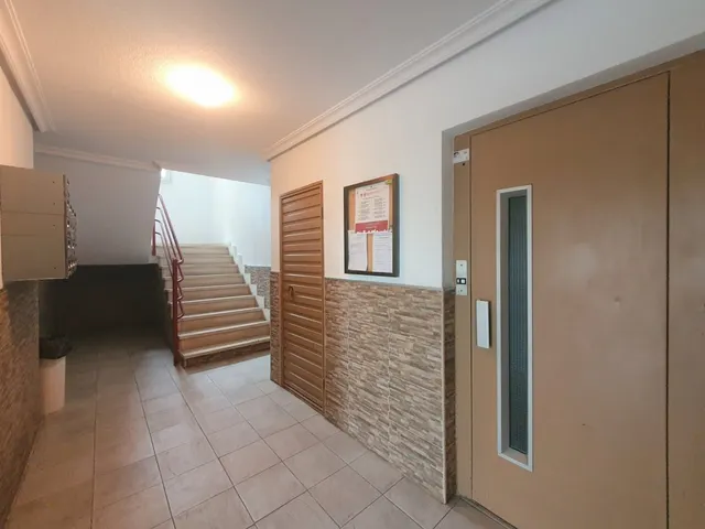 2 habitaciones y garaje cerrado, para entrar a vivir — 30