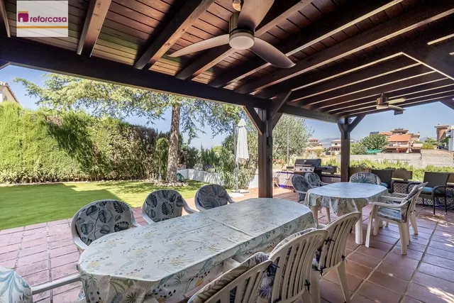 CASA PAREADA EN LA ZUBIA CON PISCINA, ZONA DE BARBACOA Y JAR - foto 5