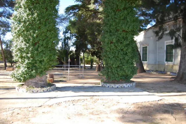 CHALET EN VENTA CON AMPLIA PARCELA EN LA POBLACION DE NAVAJAS — 18