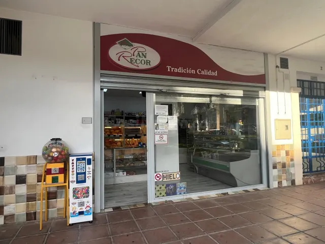MARAVILLOSO LOCAL PARA INICIAR TU NEGOCIO EN MIRALBAIDA!!! - foto 2
