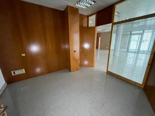 Oficina en Alquiler , en la zona de Juan Carlos I — 8