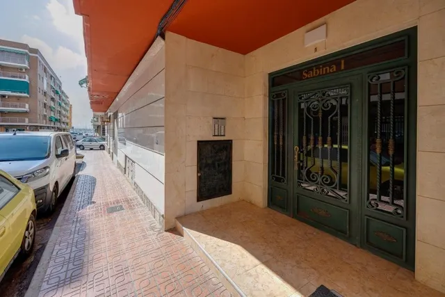 Ático reformado en venta en Torrevieja a 100 metros de la playa del acequión, con 3 dormitorios y 2 terrazas — 36