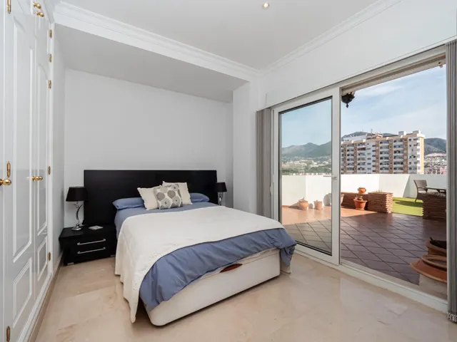VENTA DE ÁTICO EN PASEO MARÍTIMO DE LOS BOLICHES, FUENGIROLA. 2 DORMITORIOS, TERRAZA Y VISTAS AL MAR — 40