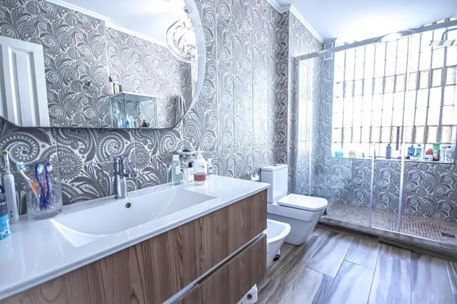 Villa de 4 dormitorios, 3 baños, piscina y jardín en dehesa de campo amor (orihuela costa) — 26