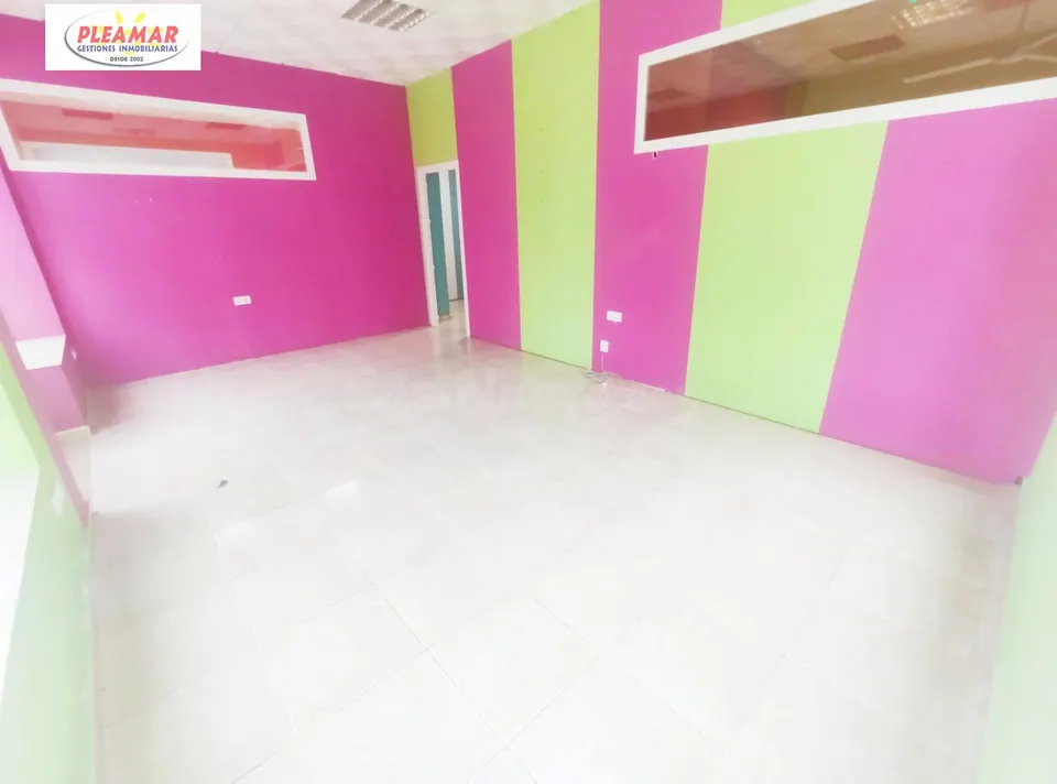 LOCAL COMERCIAL. ZONA PUERTO DEPORTIVO