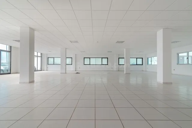 Oficina 270m² en venta - La Isleta - foto 3