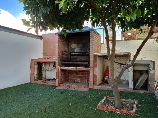 CHALET CON PISCINA EN JUNTA DE LOS RIOS — 41