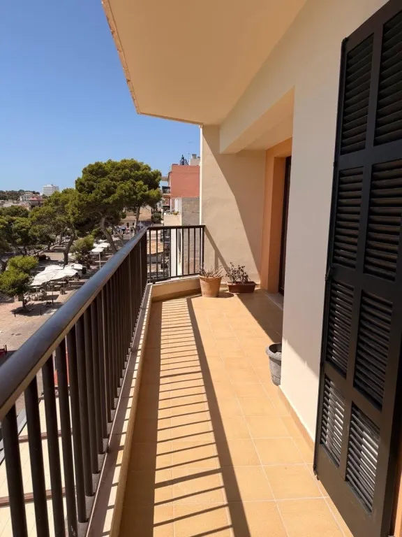 PISO EN PRIMERA LINEA DE MAR — 16