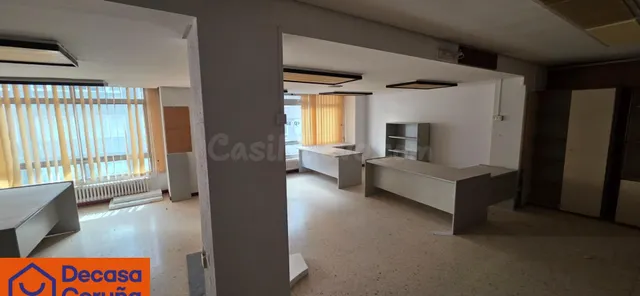Amplia Primera Planta de 950 m2 en el Corazón de A Coruña –  - foto 5