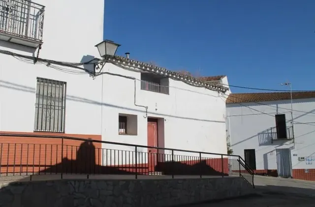 Venta de piso en planta baja en Almadén de la Plata - Sevill