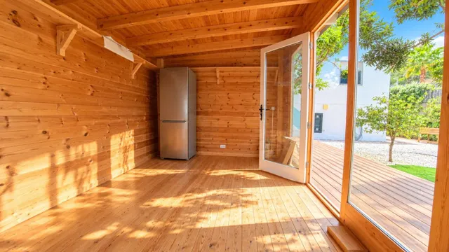 Amplio apartamento de esquina en planta baja con parcela y estudio exterior — 34
