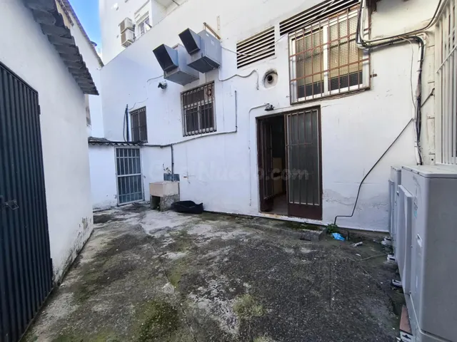 LOCAL COMERCIAL JUNTO PLAZA DE PATRAIX/VARIOS TIPOS DE NEGOC - foto 5