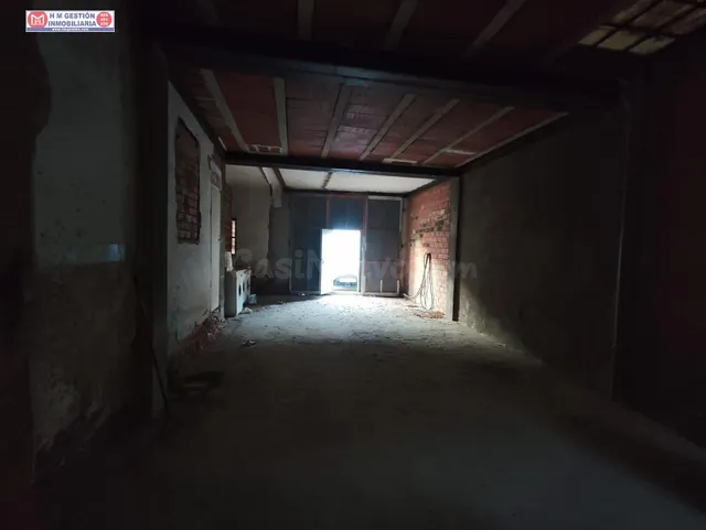 CASA EN BRUTO PREPARADA PARA EDIFICAR VARIOS PISOS - foto 2