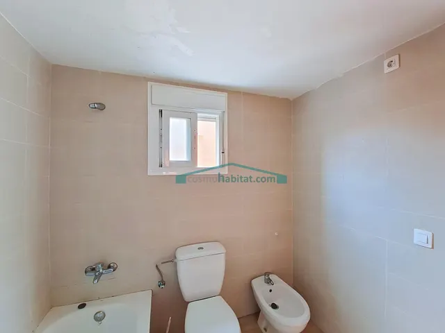 Chalet con jardín, 4 dormitorios y sótano independiente en Alfara de la Baronía — 32