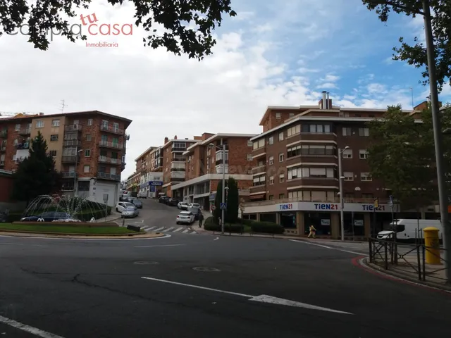 VENTA.-.ALMACEN.-.GARAJE.-.TRASTERO.-.LOCAL.-.CALLE CLAVEL.- - foto 3