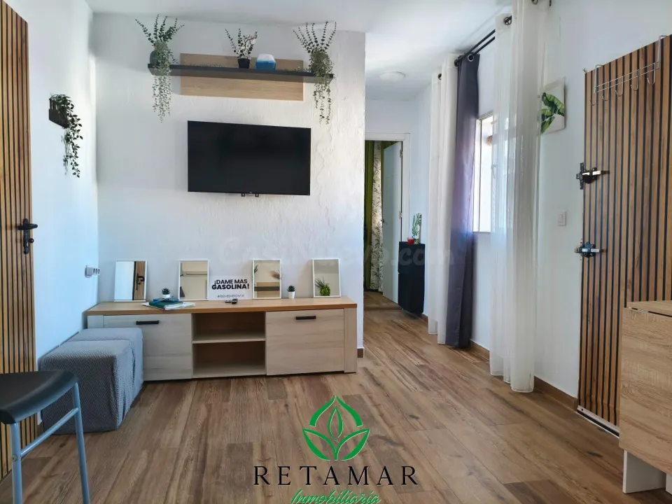 Apartamento reformado junto al río con terraza, listo para entrar a vivir o rentabilizar desde el primer día.