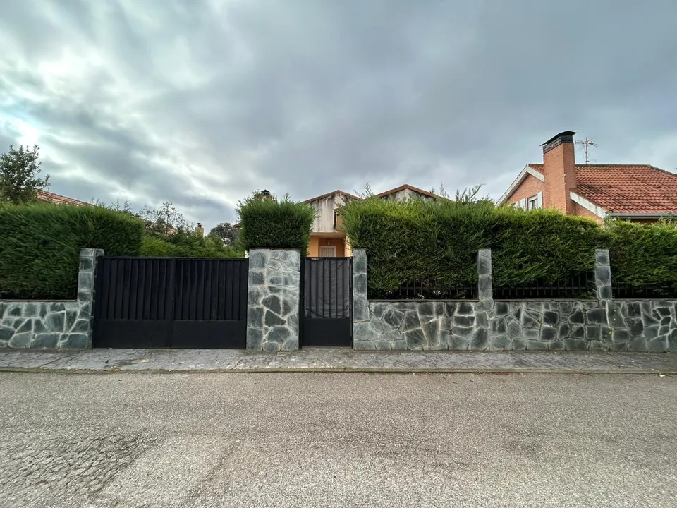 CHALET INDEPENDIENTE EN UNA PLANTA