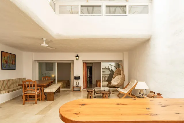Amplio dúplex en Río Real, Marbella Este, junto a proyectos de alto valor — 47