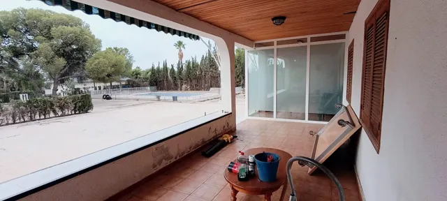 Dos casas en  una  peña las aguilas -Elche — 35