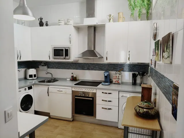 Se vende piso en cadiz , zona centro - mercado — 32