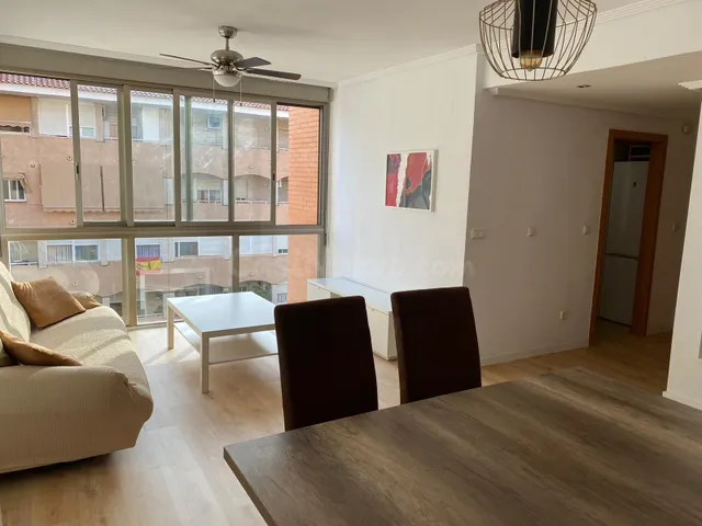 ¡Amplio y Luminoso Piso en Pueblo de San Juan! — 3
