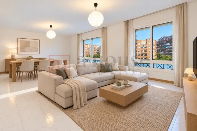 PISO ALTO Y LUMINOSO PARA REFORMAR CON DOBLE ORIENTACIÓN EN LA NOVA ESQUERRA DE L'EIXAMPLE — 2