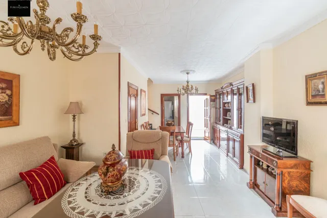 preciosa casa de pueblo en colomera — 8