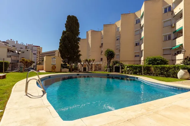 Apartamento con terraza y piscina a diez minutos del mar, en - foto 3
