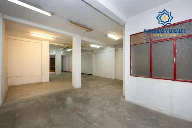 ¡Oportunidad Única en Angel Barrios! Local de 147m2 por solo 190.000€ — 16