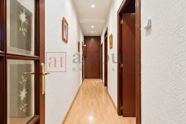 Piso listo para entrar a vivir con balcón y doble orientación en el poblenou — 29