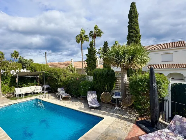 Chalet 4 habitaciones 243m² en venta - Costa del Sol