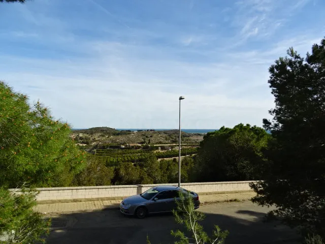 MUY BUENAS VISTAS AL MAR. 1 ó 2 PARCELAS. OPORTUNIDAD — 4
