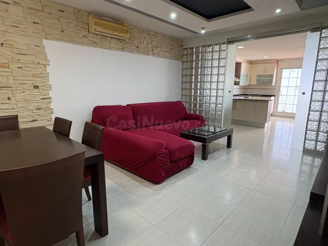 Casa reformada con local comercial en L’Aldea, junto al Delt - foto 3
