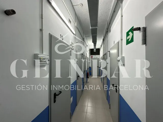 SE ALQUILA TRASTERO DE 4 m2 – ACCESO 24/7 — 7