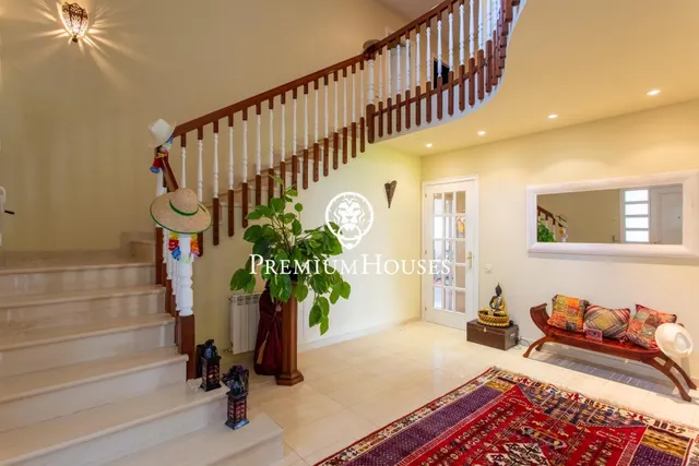 Exclusiva casa con jardín, piscina y espectaculares vistas al mar en Sant Andreu de Llavaneres — 23