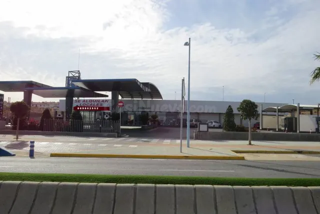 Local comercial 600m² en alquiler - El Arenal - La Pólvora - foto 4