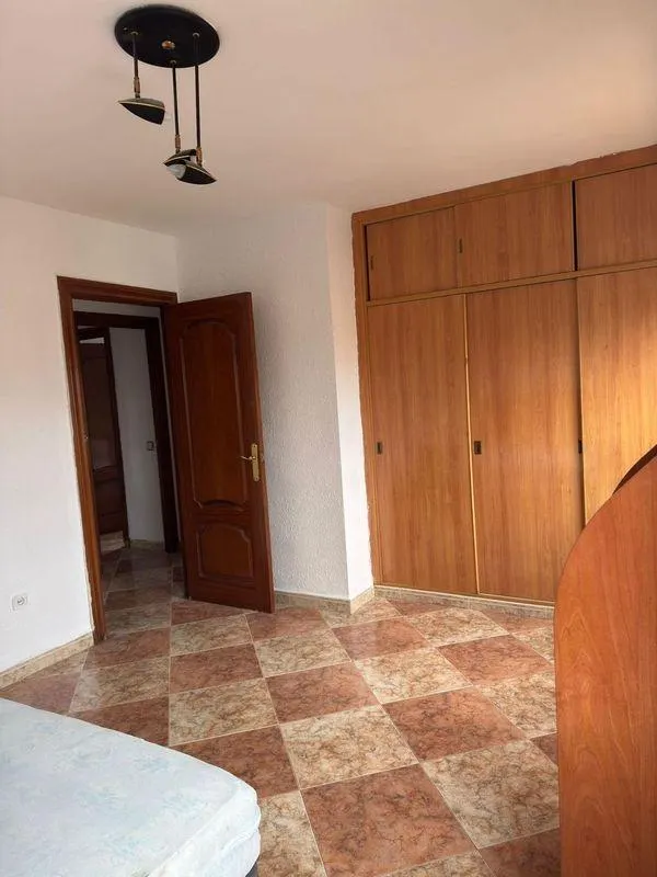 Amplio piso 105 m2 — 12