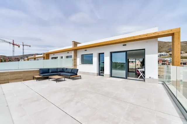 FABULOSO ÁTICO EN RESIDENCIAL DE LUJO CON VISTAS AL MAR EN FINESTRAT. — 43