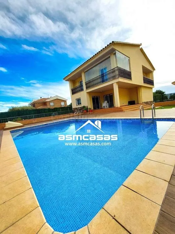 Agencia inmobiliaria en Benicasim vende villa en zona de Mon - foto 2