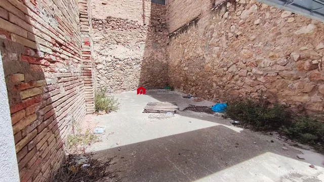 En venta solar urbano de 33 m2 en calle Girona 3 de Tortosa — 6