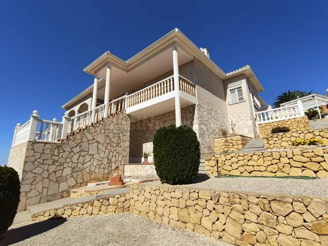 Chalet independiente en La Nucia. Urbanizacion Panorama - foto 4