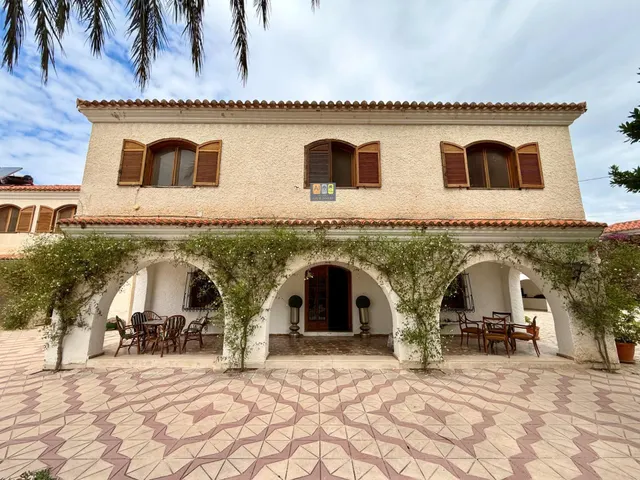 FINCA EXCLUSIVA CON GRAN POTENCIAL EN ELDA — 35