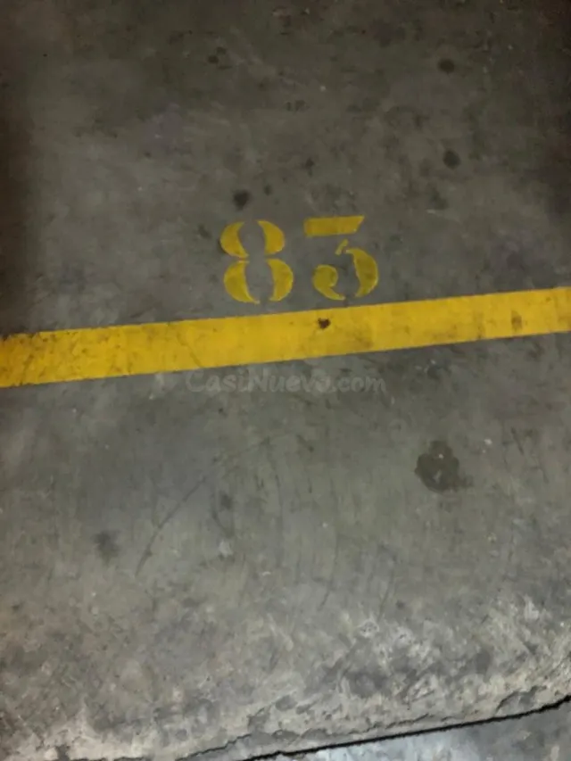 SE ALQUILA COCHERA EN EL BARRIO DE LA ROSALEDA - foto 3