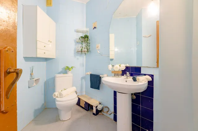 Piso con gran balcón en Avenida Burjasot — 38