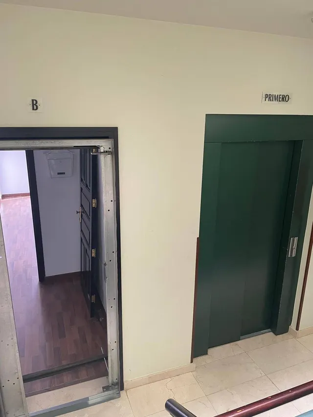 PISO EN VECINDARIO — 9