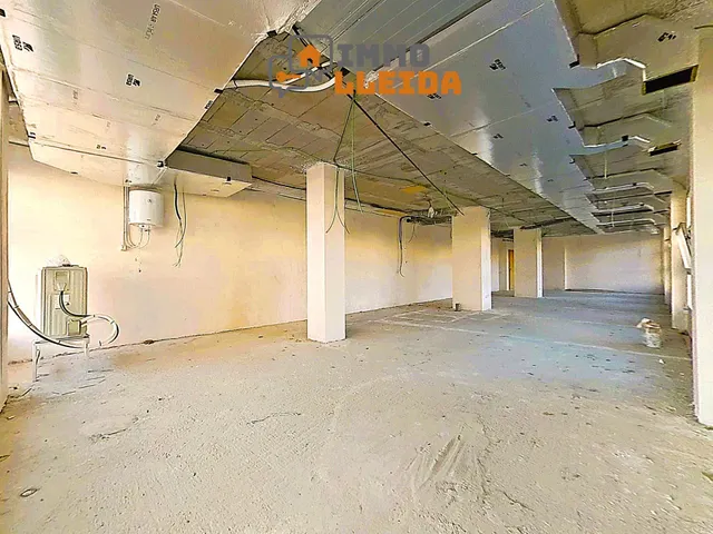 OPORTUNIDAD Local comercial en altillo — 16