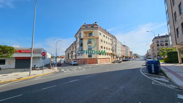 Local comercial 2233m² en venta - Feal-Xuvia - foto 2