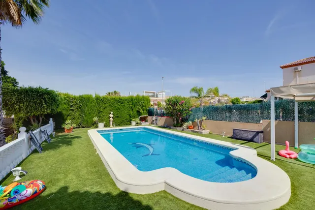 Chalet 3 habitaciones 150m² en venta - La marina — 25